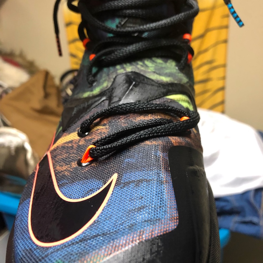 Lebron James - Picture 4 of 4